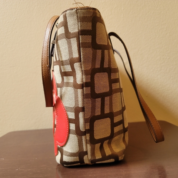 NINE WEST - Picture 6 of 10